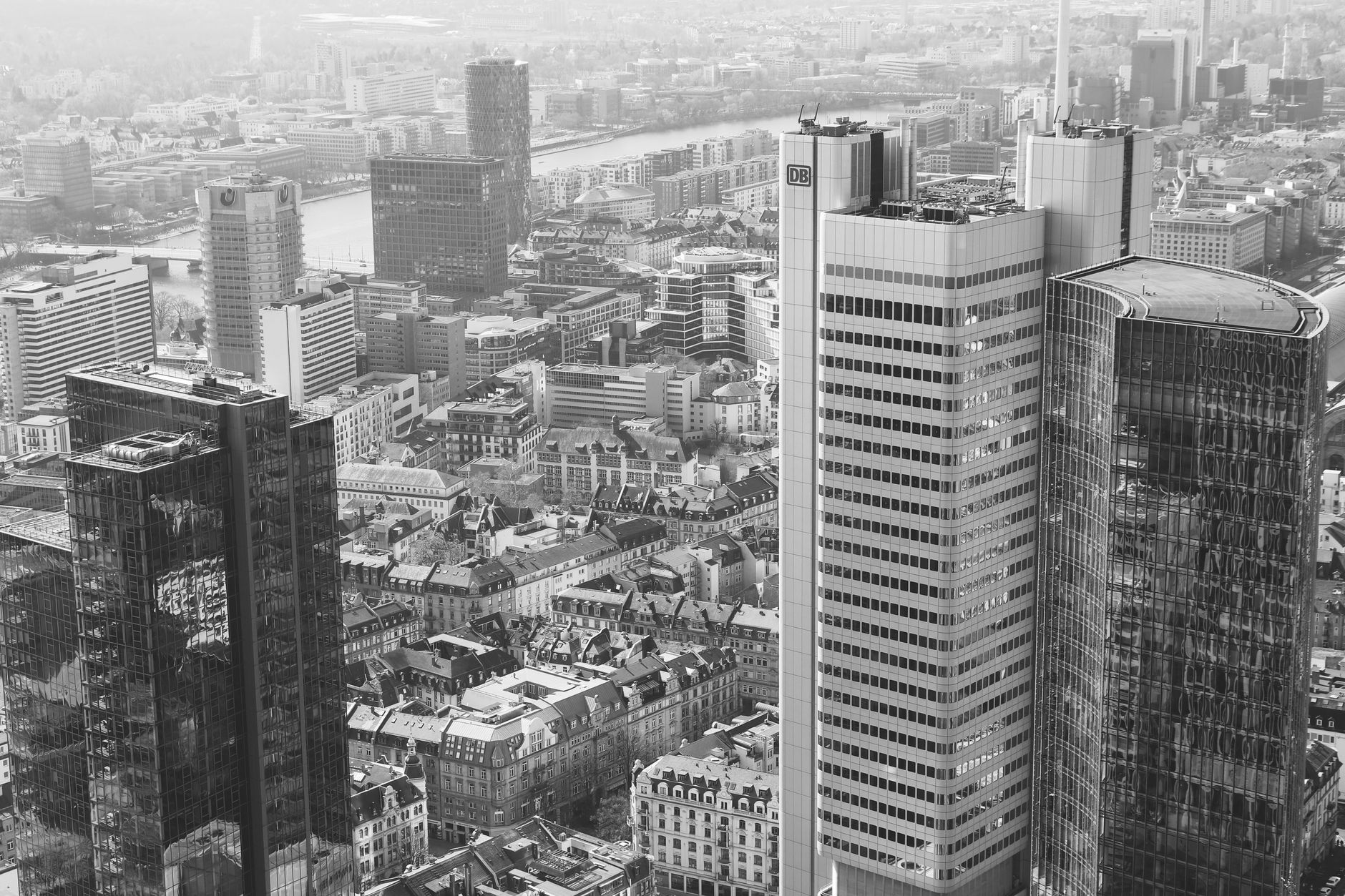 Finanzberatung und modernste KI-Technologie in Deutschland